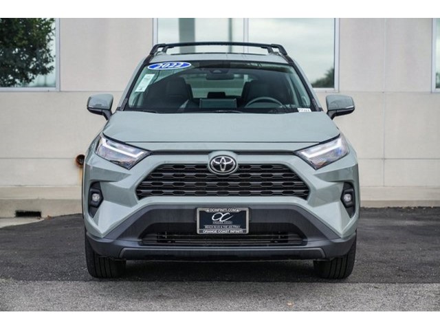 2022 Toyota RAV4 XLE Premium photo 2