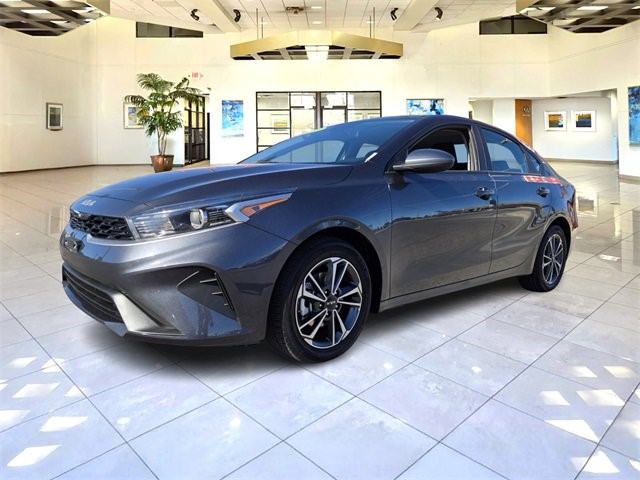 2023 Kia Forte LXS LXS IVT Regular Unleaded I-4 2.0 L/122 [0]