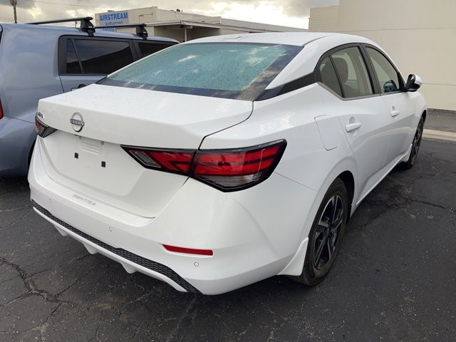 2025 Nissan Sentra SV photo 3