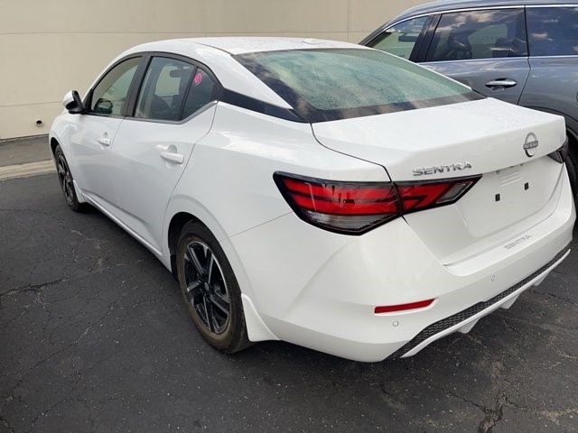 2025 Nissan Sentra SV photo 4