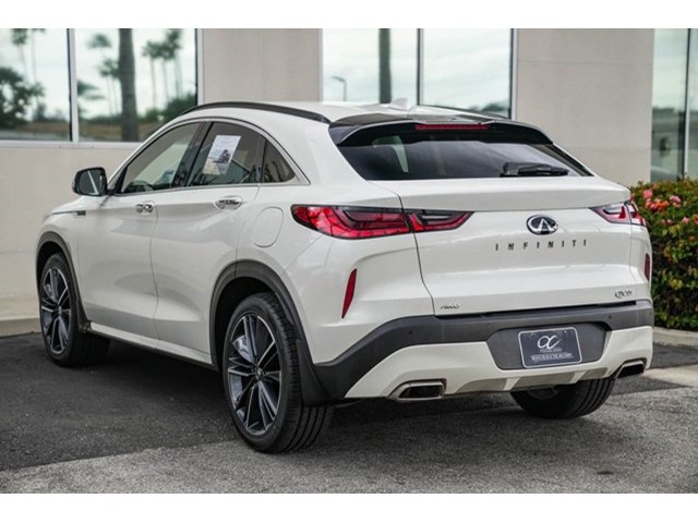 2023 Infiniti QX55 Essential photo 3