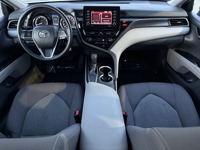 2023 Toyota Camry LE LE Auto Regular Unleaded I-4 2.5 L/152 [17]