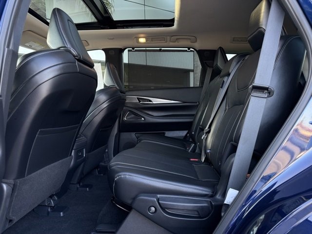 2025 INFINITI QX60 LUXE LUXE FWD Intercooled Turbo Premium Unleaded I-4 2.0 L/122 [18]