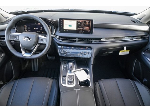 2026 Infiniti QX60 Luxe photo 4