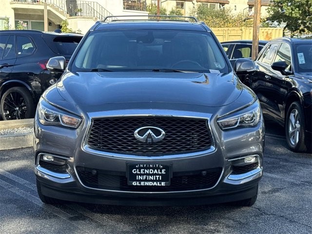 2019 Infiniti QX60 Luxe photo 2