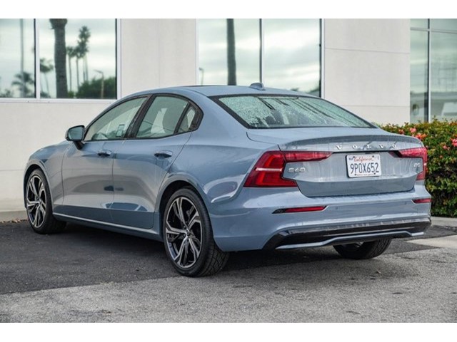 2024 Volvo S60 B5 Core photo 4