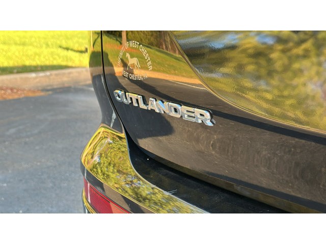 2022 Mitsubishi Outlander SEL SEL S-AWC Regular Unleaded I-4 2.5 L/152 [9]