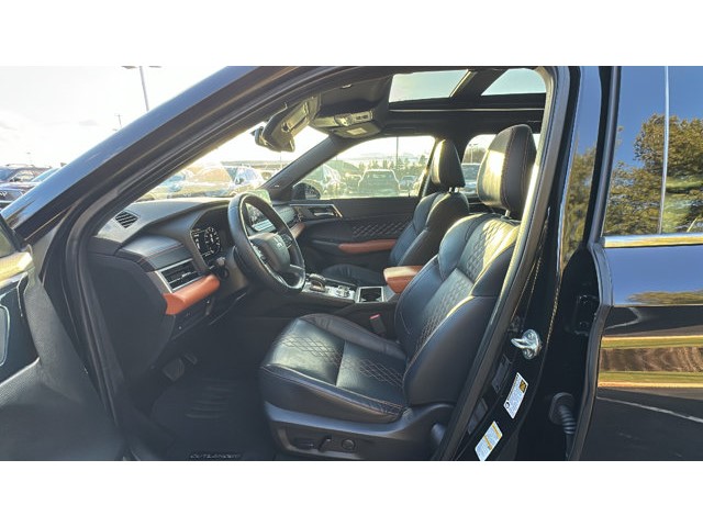 2022 Mitsubishi Outlander SEL SEL S-AWC Regular Unleaded I-4 2.5 L/152 [12]