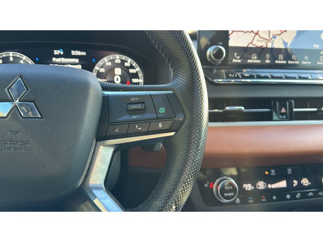 2022 Mitsubishi Outlander SEL SEL S-AWC Regular Unleaded I-4 2.5 L/152 [17]