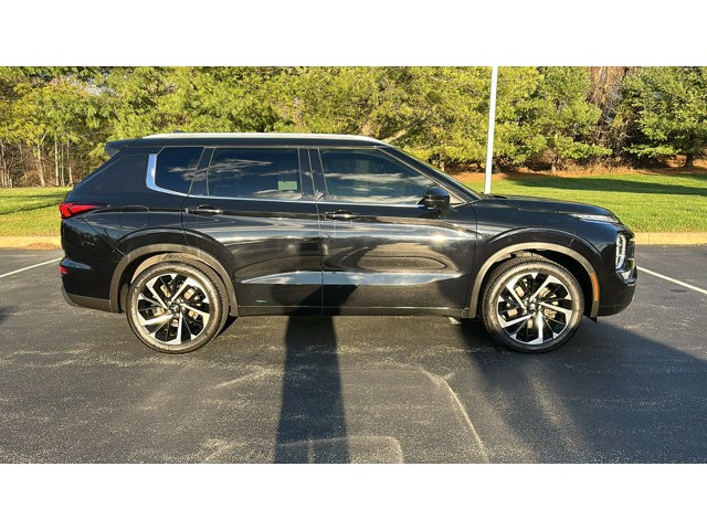 2022 Mitsubishi Outlander SEL SEL S-AWC Regular Unleaded I-4 2.5 L/152 [29]