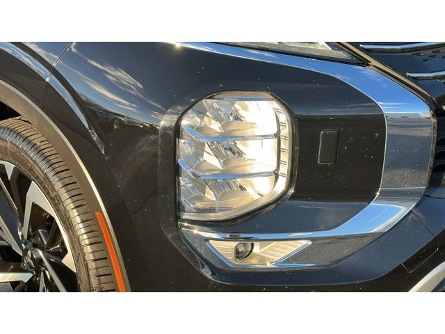 2022 Mitsubishi Outlander SEL SEL S-AWC Regular Unleaded I-4 2.5 L/152 [4]