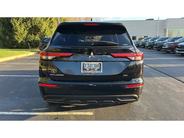 2022 Mitsubishi Outlander SEL SEL S-AWC Regular Unleaded I-4 2.5 L/152 [5]