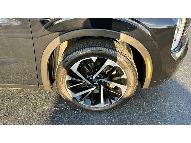 2022 Mitsubishi Outlander SEL SEL S-AWC Regular Unleaded I-4 2.5 L/152 [8]