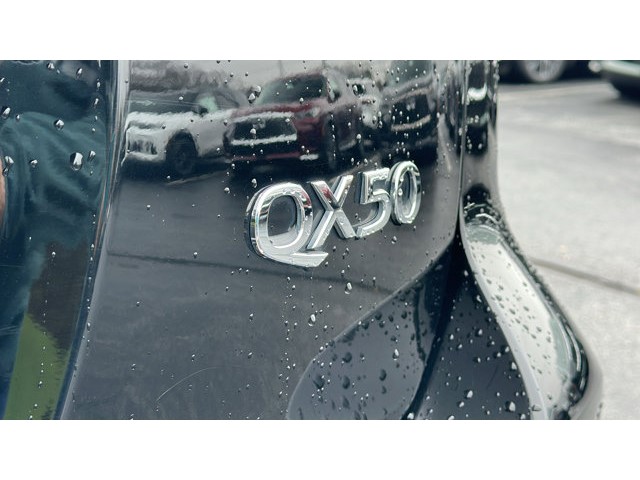 2016 INFINITI QX50 Base AWD 4dr Premium Unleaded V-6 3.7 L/226 [9]