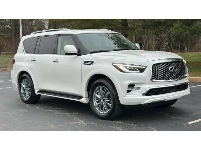 2022 INFINITI QX80 LUXE LUXE AWD Premium Unleaded V-8 5.6 L/339 [1]