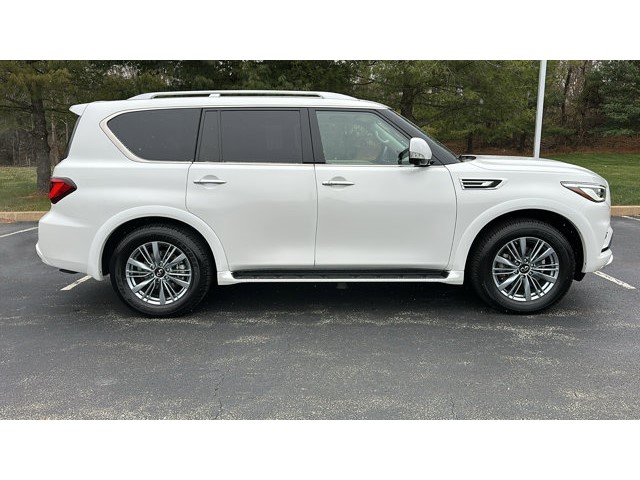 2022 INFINITI QX80 LUXE LUXE AWD Premium Unleaded V-8 5.6 L/339 [29]