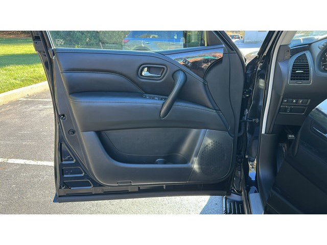 2024 INFINITI QX80 LUXE LUXE AWD Premium Unleaded V-8 5.6 L/339 [15]