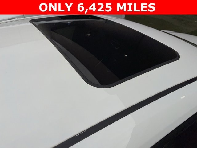 2023 Toyota Corolla SE Premium photo 4