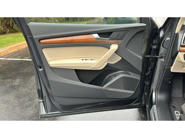 2023 Audi Q5 S line Premium Plus S line Premium Plus 45 TFSI quattro Intercooled Turbo Gas/Electric I-4 2.0 L/121 [13]