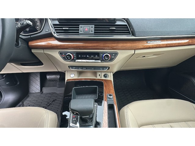 2023 Audi Q5 S line Premium Plus S line Premium Plus 45 TFSI quattro Intercooled Turbo Gas/Electric I-4 2.0 L/121 [20]