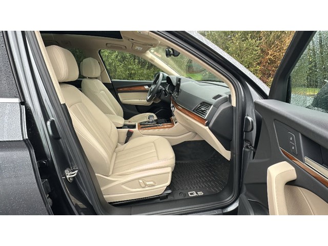 2023 Audi Q5 S line Premium Plus S line Premium Plus 45 TFSI quattro Intercooled Turbo Gas/Electric I-4 2.0 L/121 [23]