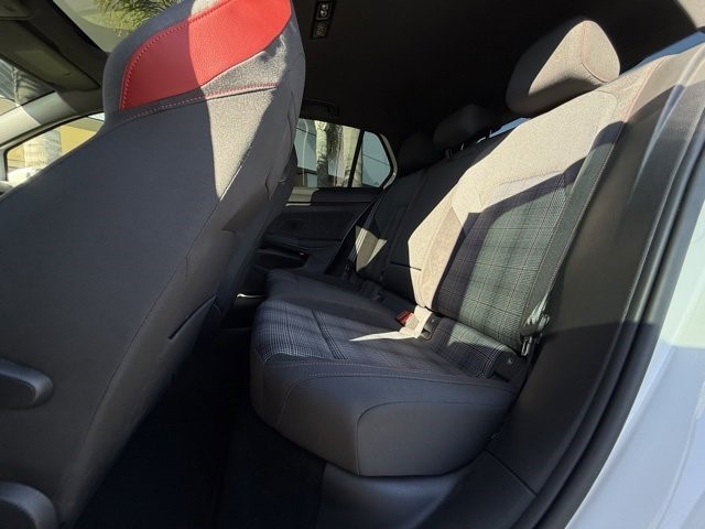 2023 Volkswagen Golf GTI SE 2.0T SE Manual Intercooled Turbo Regular Unleaded I-4 2.0 L/121 [17]