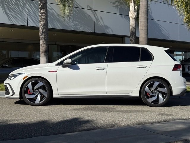 2023 Volkswagen Golf GTI SE 2.0T SE Manual Intercooled Turbo Regular Unleaded I-4 2.0 L/121 [3]