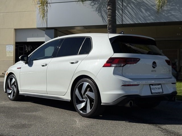 2023 Volkswagen Golf GTI SE 2.0T SE Manual Intercooled Turbo Regular Unleaded I-4 2.0 L/121 [4]
