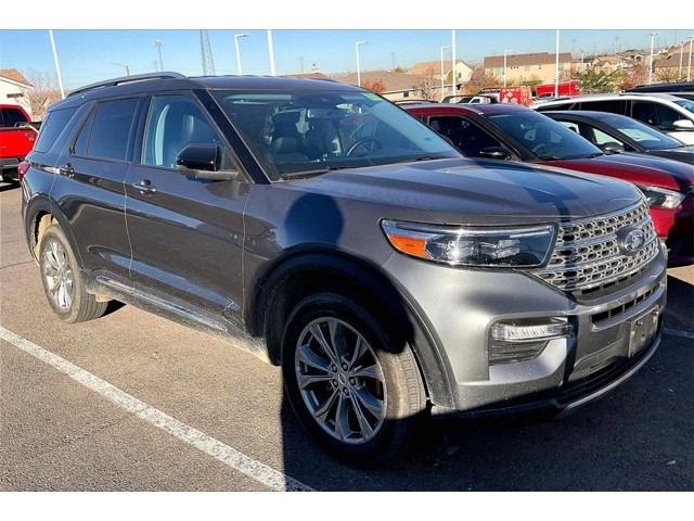 2023 Ford Explorer Limited's photo