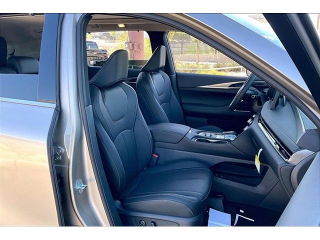 2026 INFINITI QX60 LUXE - Photo 11