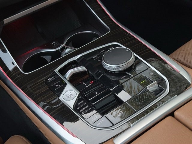 2024 BMW X7 xDrive40i xDrive40i Sports Activity Vehicle Intercooled Turbo Gas/Electric I-6 3.0 L/183 [38]