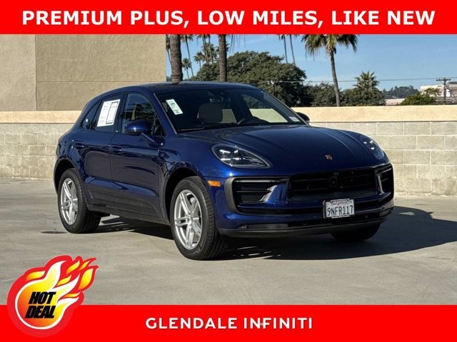 2024 Porsche Macan Base AWD Intercooled Turbo Premium Unleaded I-4 2.0 L/121 [0]