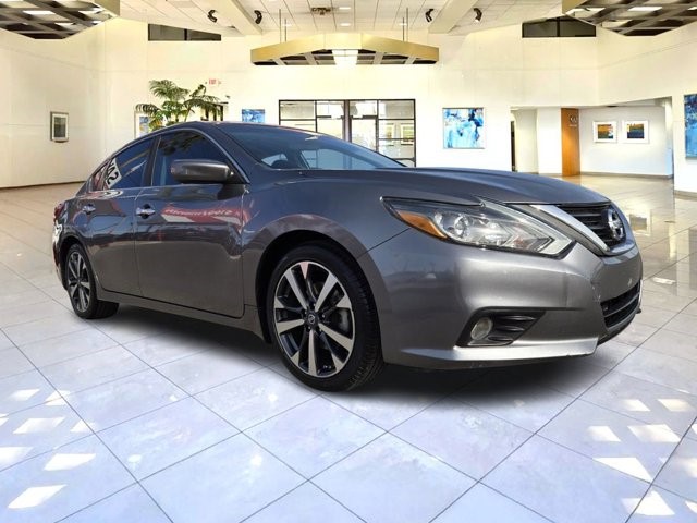 2016 Nissan Altima 2.5 SR 4dr Sdn I4 2.5 SR Regular Unleaded I-4 2.5 L/152 [0]