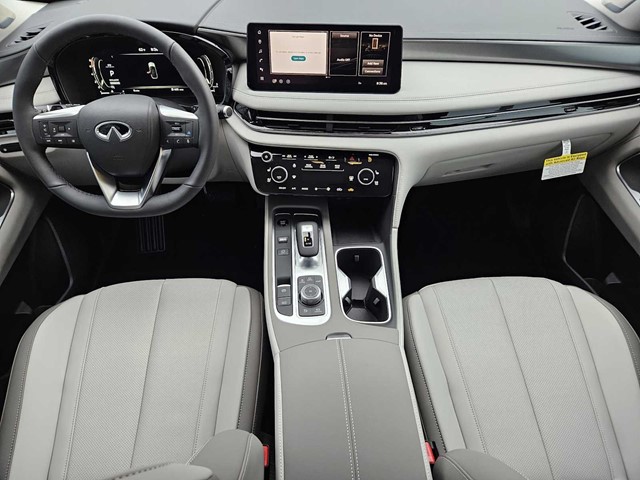 New 2026 DEEP EMERALD INFINITI LUXE image 20