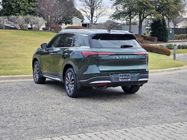 New 2026 DEEP EMERALD INFINITI LUXE image 3