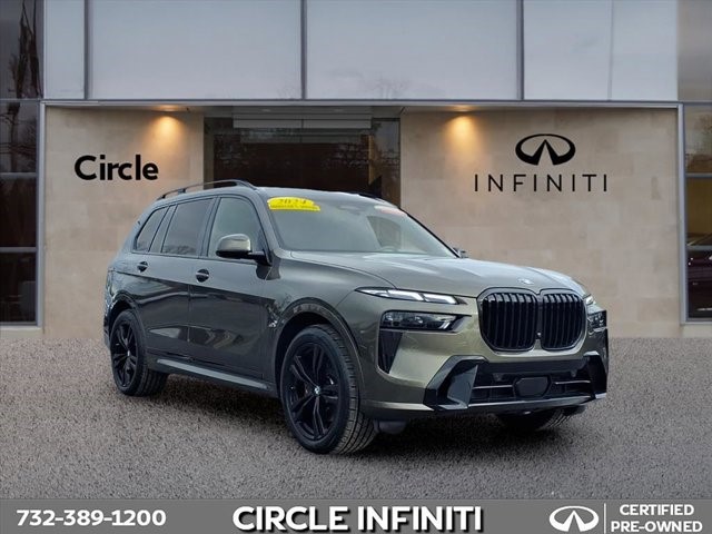 2024 BMW X7 40i's photo