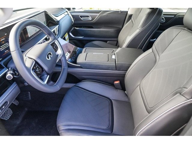 2026 INFINITI QX80 Luxe - Photo 18