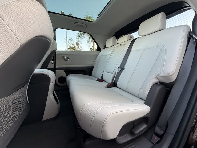 2023 Hyundai IONIQ 5 Limited Limited AWD Electric [17]