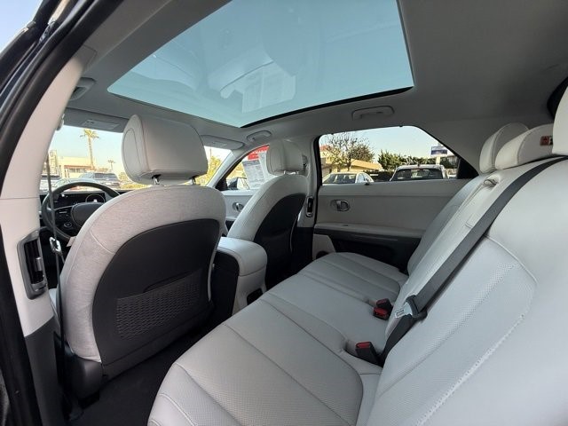 2023 Hyundai IONIQ 5 Limited Limited AWD Electric [19]