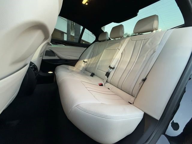 2021 BMW 5 Series 530e 530e Plug-In Hybrid Intercooled Turbo Gas/Electric I-4 2.0 L/122 [17]