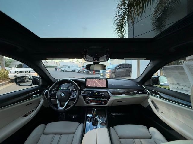 2021 BMW 5 Series 530e 530e Plug-In Hybrid Intercooled Turbo Gas/Electric I-4 2.0 L/122 [22]