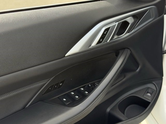 2024 BMW 4 Series 430i 430i Convertible Intercooled Turbo Premium Unleaded I-4 2.0 L/122 [18]