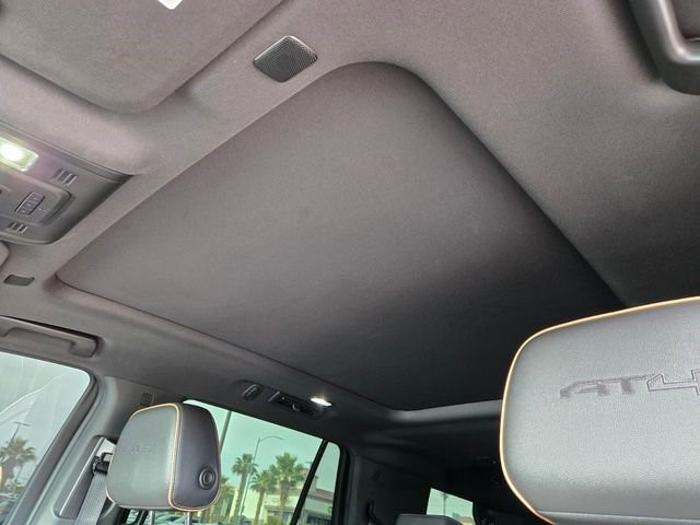2022 GMC Yukon AT4 - Photo 11