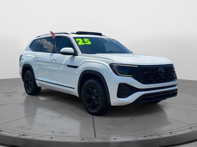 2025 Volkswagen Atlas 2.0T SEL Premium R-Line 4MOTION's photo