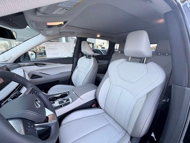 2027 INFINITI QX60 LUXE LUXE FWD Intercooled Turbo Premium Unleaded I-4 2.0 L/122 [13]