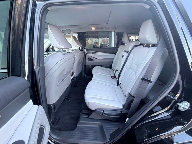2027 INFINITI QX60 LUXE LUXE FWD Intercooled Turbo Premium Unleaded I-4 2.0 L/122 [16]