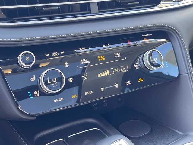 2027 INFINITI QX60 LUXE - Photo 26