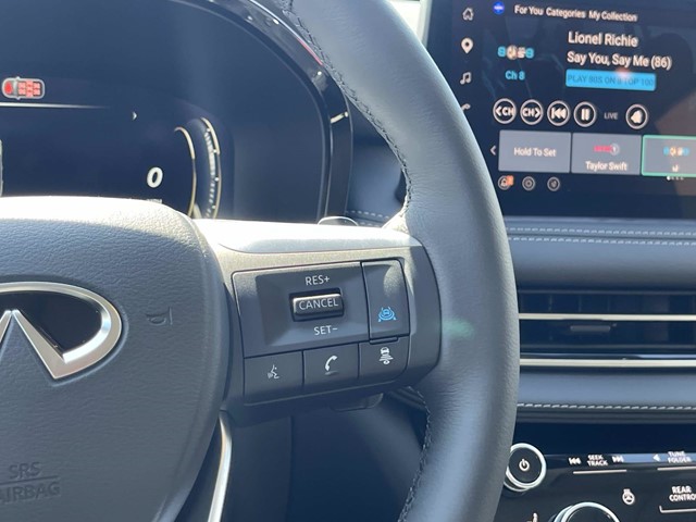 2027 INFINITI QX60 LUXE - Photo 11