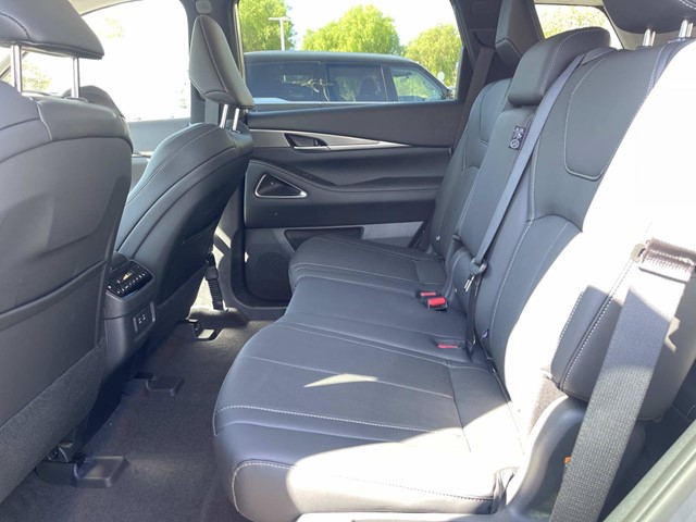 2027 INFINITI QX60 LUXE - Photo 14