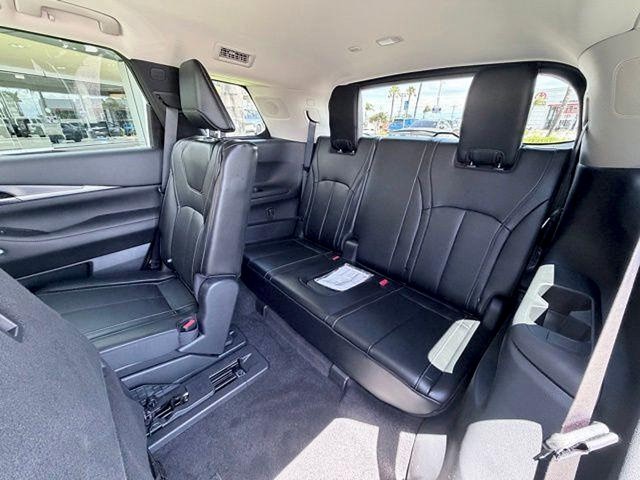 2027 INFINITI QX60 LUXE LUXE AWD Intercooled Turbo Premium Unleaded I-4 2.0 L/122 [16]